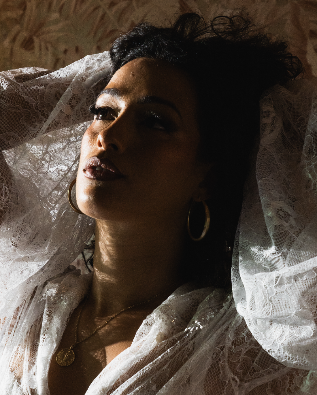 Chanel presenta “UNOxUNO”, el sexto single de su nueva era artística.