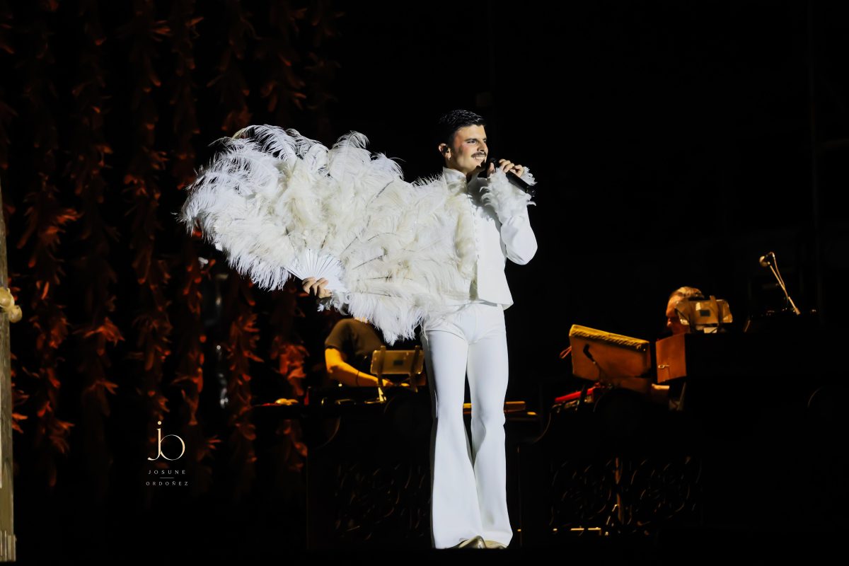 Rodrigo Cuevas convierte Alicante en un gran cabaret contemporáneo con su gira La Belleza